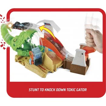 Mattel Hot Wheels Toxic Gator Attack Playset With 1 Car, Adjustable Launcher Multiple Options, Connected To Other Sets, Colorful
