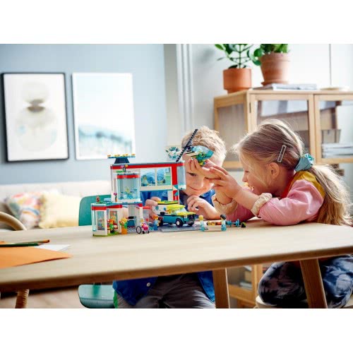 LEGO City Hospital 60330 5702017161600