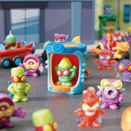 As company Superzings Series 2 Secret Hideout With Collectible Figure ...