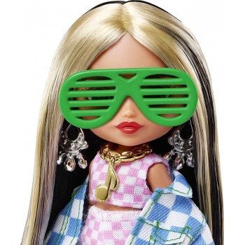 Mattel Barbie Extra Minis Doll 2 (5.5 In) Wearing Checkered 2-Piece Fashion & Jacket Και Αξεσουάρ HGP62 / HGP64 194735055388