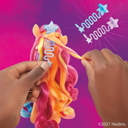 Hasbro My Little Pony A New Generation Rainbow Reveal Sunny Starscout - 6-Inch Orange Pony, 17 Accessories F1794 5010993837045