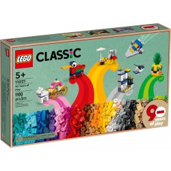LEGO Classic 90 Years Of Play 11021 5702017189192