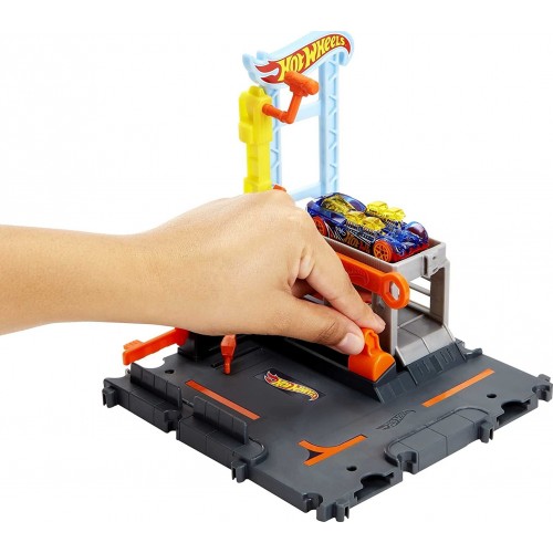 Mattel Hot Wheels City Downtown Tune Up Shop Playset With 1 Hot Wheels Car, Connects To Other Sets And Tracks HDR24 / HDR25 1947