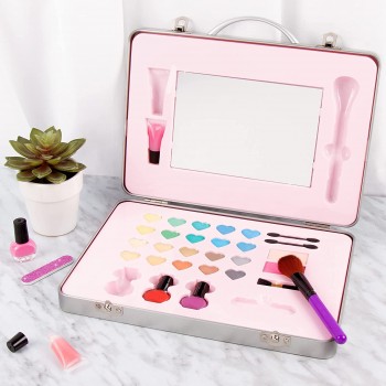 Make It Real All-In-One Glam Makeup Set 2506 695929025069