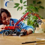 LEGO Technic Material Handler 42144 5702017160818