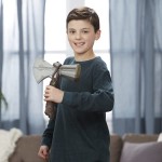 Hasbro Marvel Studios Thor: Love and Thunder Stormbreaker Electronic Axe Thor Roleplay Toy With Sound FX F3357 5010993973521