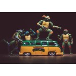 Jada Toys Turtles Leonardo 1962 VolksWagen Bus 1 24 253285000 4006333070990