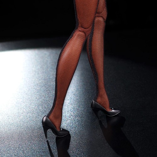 Mattel Barbie Signature Tina Turner Barbie Doll In 90S Fashion And Accessories HCB98 194735006731