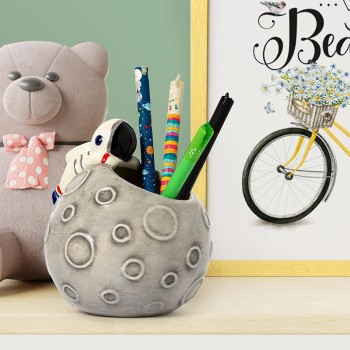 Legami Desk Friends Space Κεραμική Μολυβοθήκη 12,5 X 7,5 Εκ., Θέμα Διάστημα Γραφείο, Ζωγραφισμένο Με Το Χέρι PHS0001 80541176201