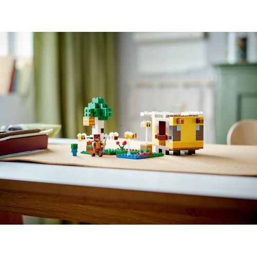 LEGO Minecraft The Bee Cottage 21241 5702017415161