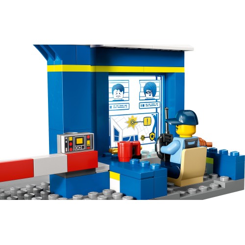LEGO City Police Station Chase 60370 5702017416304
