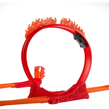 Mattel Hot Wheels Track Set, Fire-themed Set and 1 Car, 16 Track-building Stunting Components in Stackable Toy Storage Box HMC04