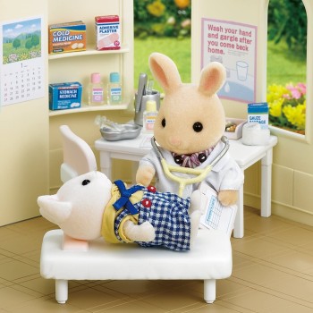Epoch Sylvanian Families - Country Doctor 5096 5054131050965