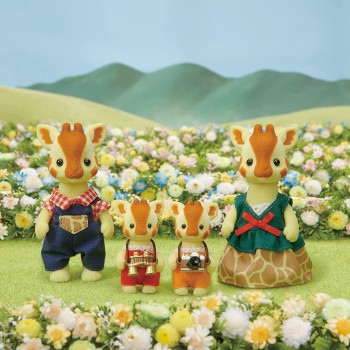 Epoch Sylvanian Families  Giraffe Family Figures For Dollhouse 5639 5054131056394
