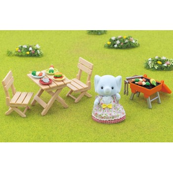 Epoch Sylvanian Families BBQ Picnic Set Elephant Girl Σετ Μπάρμπεκιου Κοριτσάκι Ελέφαντας 5640 5054131056400
