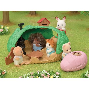 Epoch Sylvanian Families Baby Hedgehog Hideout - Η Κρυψώνα Του Μωρού Σκαντζόχοιρού 5453 5054131054536
