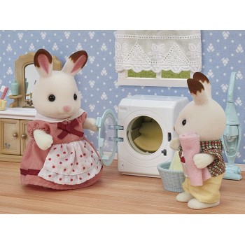 Epoch Sylvanian Families Laundry and Vacuum Cleaner - Σετ Πλυντηρίου Και Ηλεκτρικής Σκούπας 5445 5054131054451