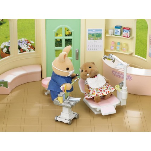 Epoch Sylvanian Families Country Dentist Set 5095 5054131050958