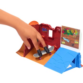 Mattel Hot Wheels Skate Donut Skatepark Playset HGT91 / HGT92 194735057771