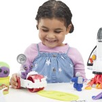Hasbro Play-Doh Rocket Set With Moon Vehicle, 8 Space Accessories And 10, Plastic, F1711 5010993825622
