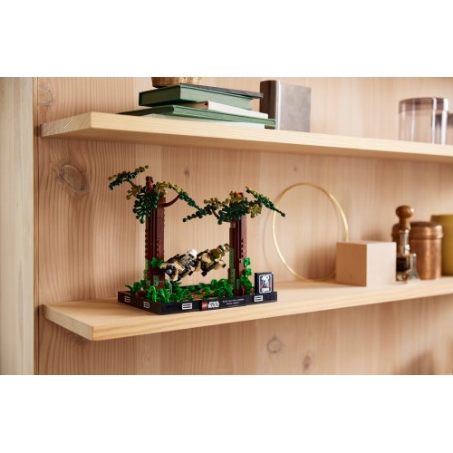 LEGO Star Wars Διόραμα Καταδίωξης Με Ταχυσκάφος Στον Έντορ 75353 5702017421377