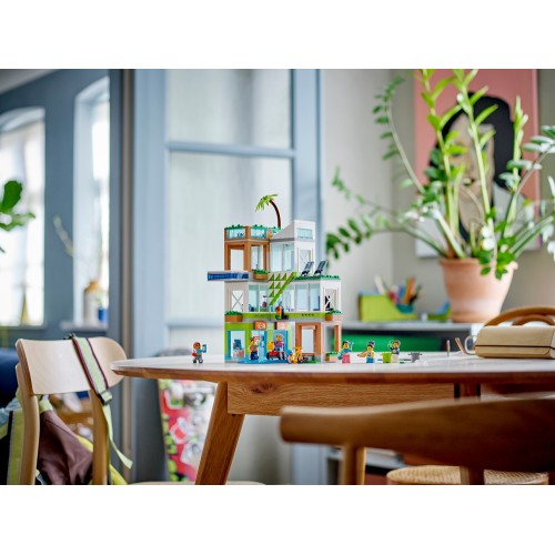 LEGO City Apartment Building 60365 5702017415659