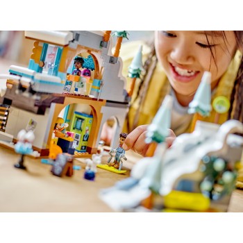 LEGO Friends Holiday Ski Slope And Cafe 41756 5702017415383