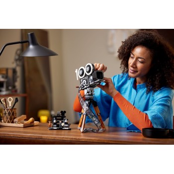 LEGO Disney Walt Tribute Camera 43230 5702017866956