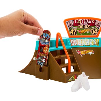 Mattel Hot Wheels Skate Stadium Playset Designed With Tony Hawk, 1 Exclusive Fingerboard And Pair Of Skate Shoes, With Storage  