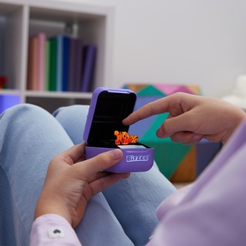 Spin Master Bitzee: Digital Interactive Pet 6067790 092152 778988491089