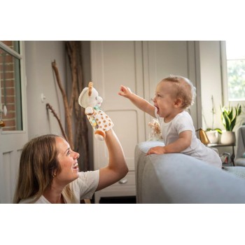Sophie La Giraffe Sophie The Giraffe Super Soft Puppet Comforter S010334 3056560103344