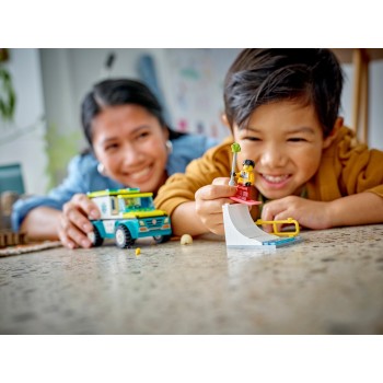LEGO City Emergency Ambulance and Snowboarder 60403 5702017566764