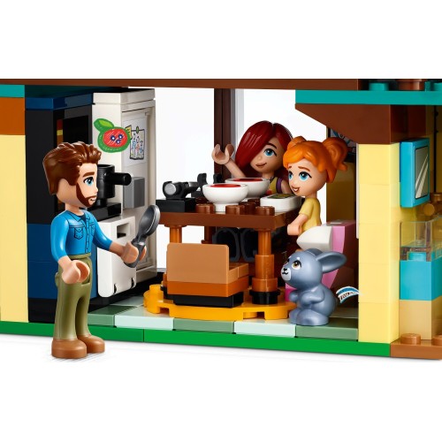 LEGO friends τα σπίτια της οικογένειας του όλλι και πέιζλι 42620 5702017567310