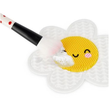 Legami Brush It Off!- Make Up Brush Cleaning Pad - Daisy PAD0003 8052694002732