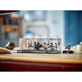 LEGO Star Wars Boarding The Tantive IV 75387 5702017584430