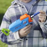 Hasbro Nerf Elite Junior Racer Easy-Play Dart Blaster, 4 Elite Darts, Blaster Outdoor Toys F8637 5010996209474