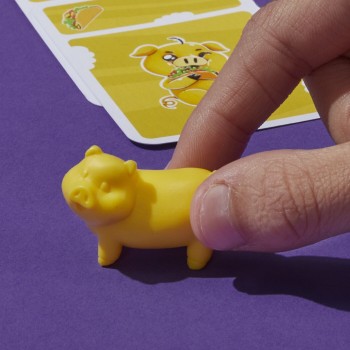 Hasbro Gaming Piggy Card Game Family F8819 5010996225719