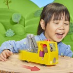 Hasbro Peppa Pig Granddad Dogs Tow Truck Construction Vehicle and Figure Set, Preschool Toys for Boys and Girls 3 Years and Up F