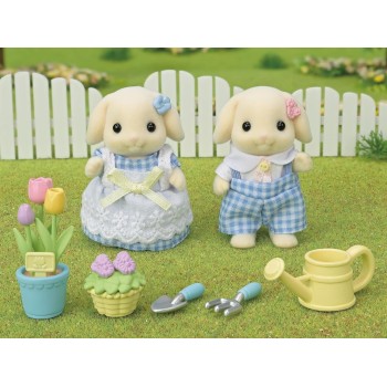 Epoch sylvanian families -  blossom gardening set -flora rabbit sister and brothe 5736 5054131057360