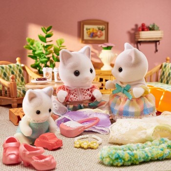Epoch sylvanian families -  latte cat family - dollhouse playsets 5738 5054131057384