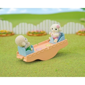 Epoch Sylvanian Families Λεωφορείο Βρεφονηπιακού Σταθμού Διασκεδαστικό Ουράνιο Τόξο 5744 5054131057445