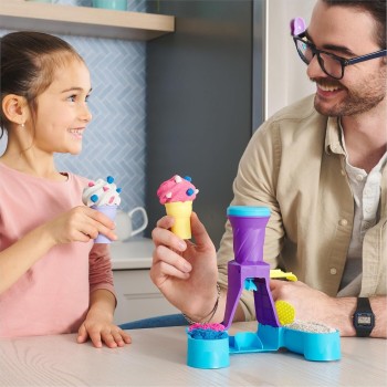 Spin Master Kinetic Sand, Soft Serve Station Με 396G Χρωματιστό Παγωτατζίδικο 6068385 778988501719