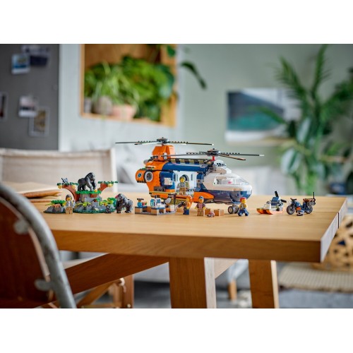 LEGO City jungle explorer helicopter at base camp 60437 5702017590820
