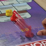 Hasbro Monopoly Knockout Οικογενειακό Επιτραπέζιο Παιχνίδι F8995 5010996218476