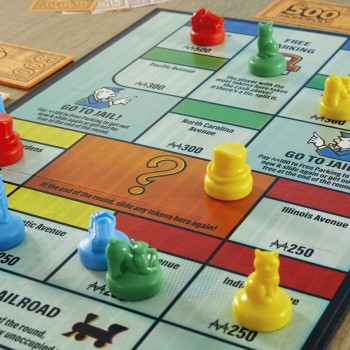 Hasbro Monopoly Knockout Οικογενειακό Επιτραπέζιο Παιχνίδι F8995 5010996218476