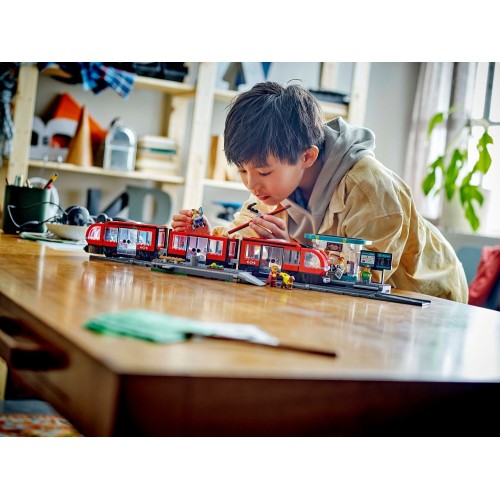 LEGO City Downtown Streetcar And Station 60423 5702017589190