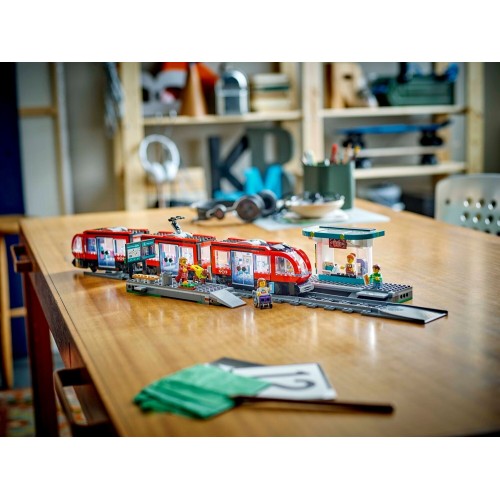 LEGO City Downtown Streetcar And Station 60423 5702017589190
