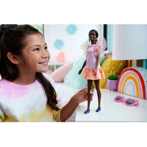 Mattel Barbie Fashionistas - Κούκλα 216 With Tall Body & Black Hair In Low Ponytail In Pink & Peach Party Dress, 65Th Anniversar