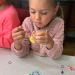 Rainbow Loom Treasure Box Pastel Edition, 8.000 Λαστιχάκια Σε 8 Διαφορετικά Παστέλ Χρώματα Και 2 Happy Looms B0336 812317025856