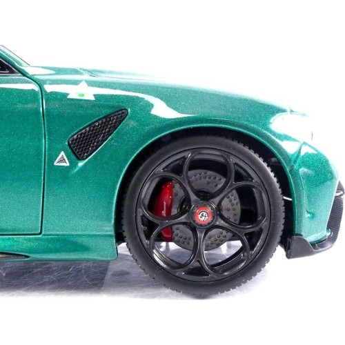 Bburago Collectible Miniature Car, Alfa Romeo Giulia GTA Green 18/11048 GREEN 4893993014460